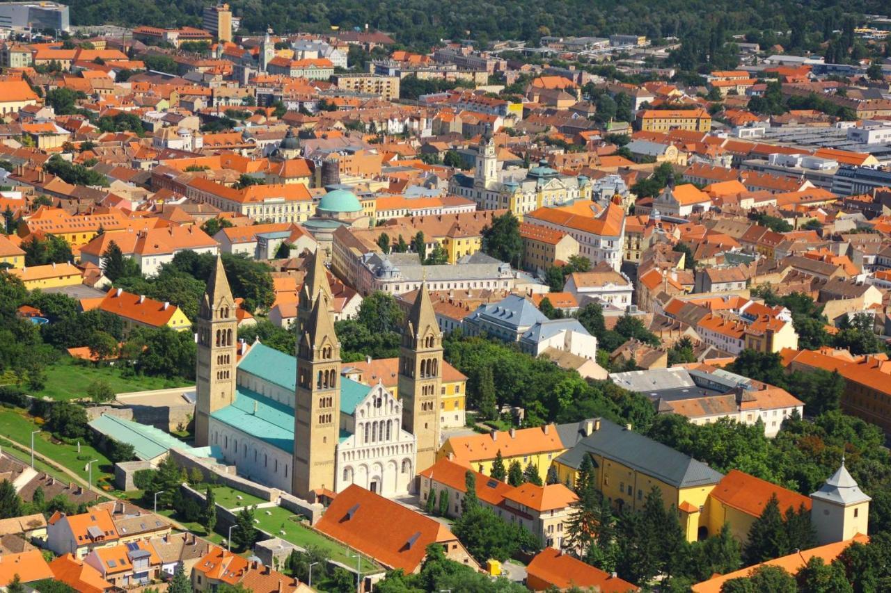 Napartman Pécs Exterior foto